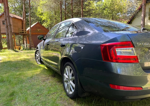 Skoda Octavia cena 60900 przebieg: 73500, rok produkcji 2016 z Kalisz małe 121